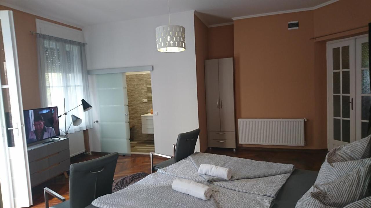 Central Vendeghaz Baja Zewnętrze zdjęcie